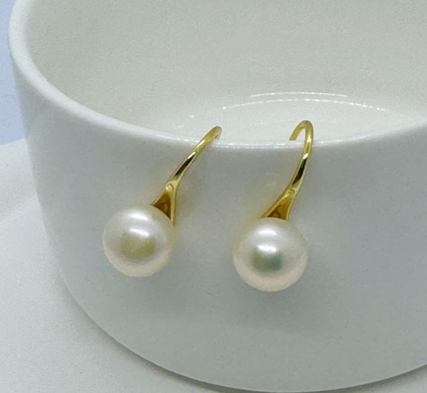 Raffie & Julia "Pearl Hook Earrings" Natrual 3/8"(8-9mm) Pearl in Gold Plated Sterling Silver