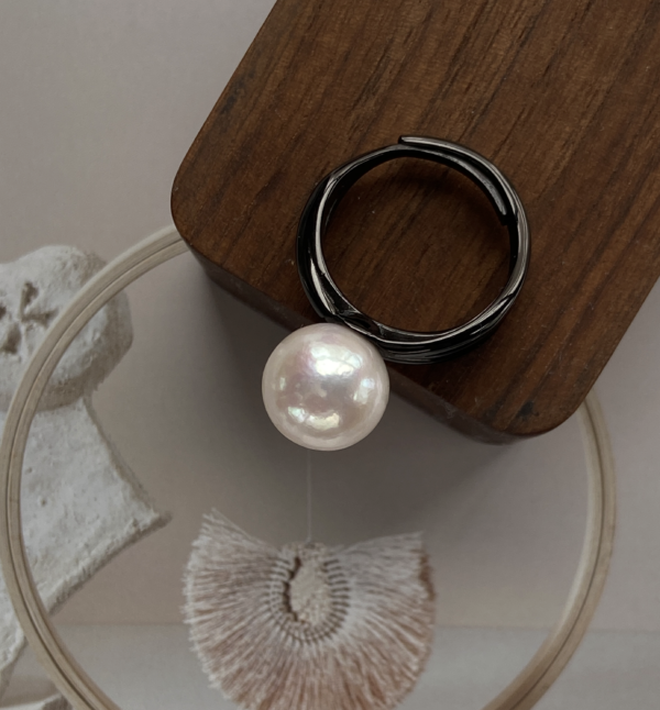 Raffie & Julia Eclipse Pearl Ring - Adjustable Modern Statement Jewelry with Hand-Picked Near Perfectly-Round White Freshwater Pearl or Black Tahitian Pearl and 18k Black Rhodium-Plated Sterling Silver, Bold Pearl Ring for Women, Modern Statement Jewelry,