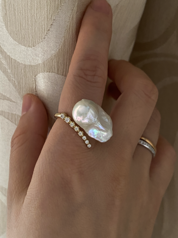 Raffie & Julia Elysian Pearl Ring – Adjustable Baroque Pearl Ring for Women – White and Colorful Natural Pearls, Sterling Silver or 18k Gold-Plated, Unique Statement Pearl Ring Bridal, Everyday, and Gift