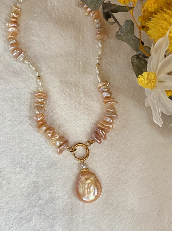 Raffie & Julia Blossom Glow Necklace - Freshwater Pearl Necklace with Baroque Pearl Pendant - Detachable Choker and Bracelet Set - Pink and Gold Pearl Jewelry - 18k Gold Plated Chain - Bridal Necklace for Women - Versatile Handmade Gift